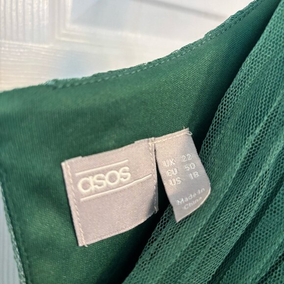 ASOS DESIGN Curve cami pleated tulle maxi dress - Forest Green - SZ 18 - Picture 4 of 12